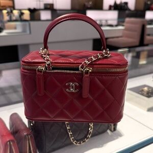 CHANEL Burgundy Quilted Vanity Case with Top Handle